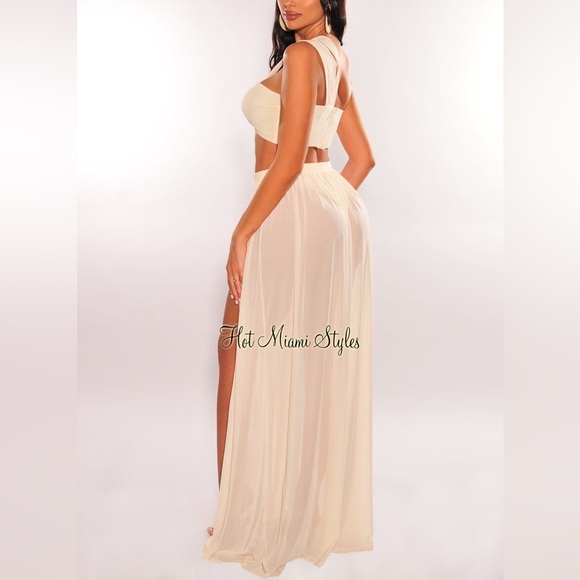 CREAM ONE SHOULDER CUT OUT STRAPPY SLIT
MAXI DRESS - Picture 2 of 9